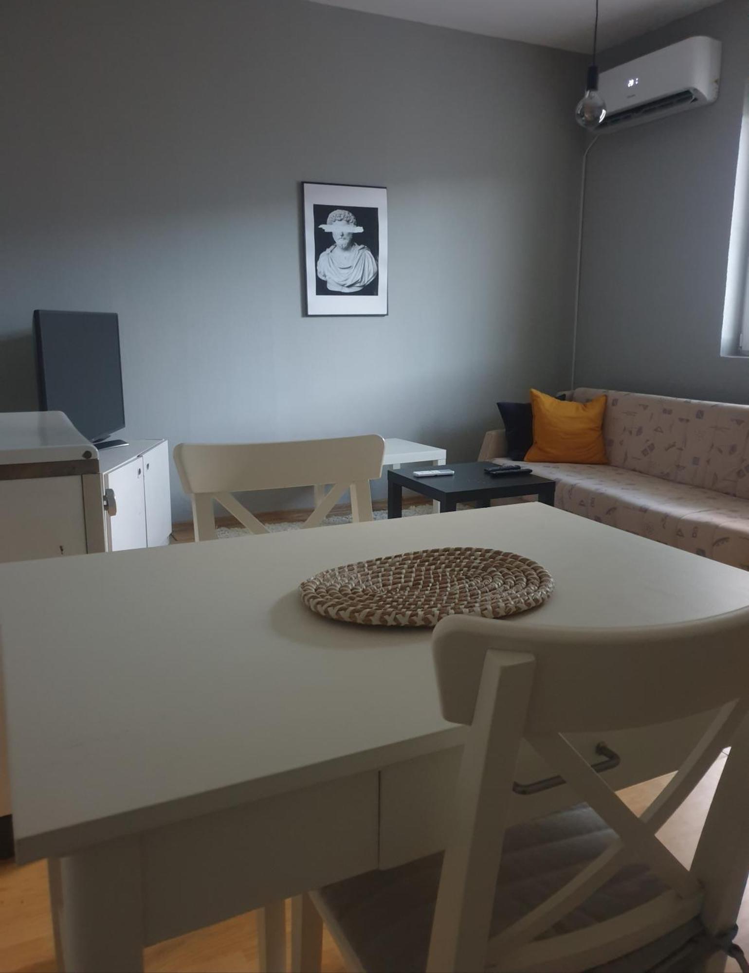 פוצ'ה Novi Apartman 19 מראה חיצוני תמונה
